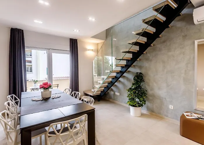 Tango Ii Τρογκίρ